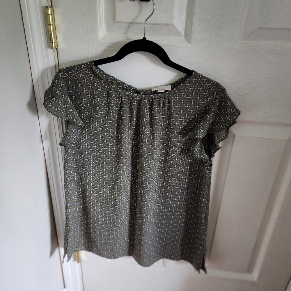 Loft outlet womens medium Light weight short sleeve top green pink
